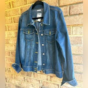 Old Navy Women’s XL Jean Jacket | Perfect Wash!  Button Closure, comfy!  STRETCH